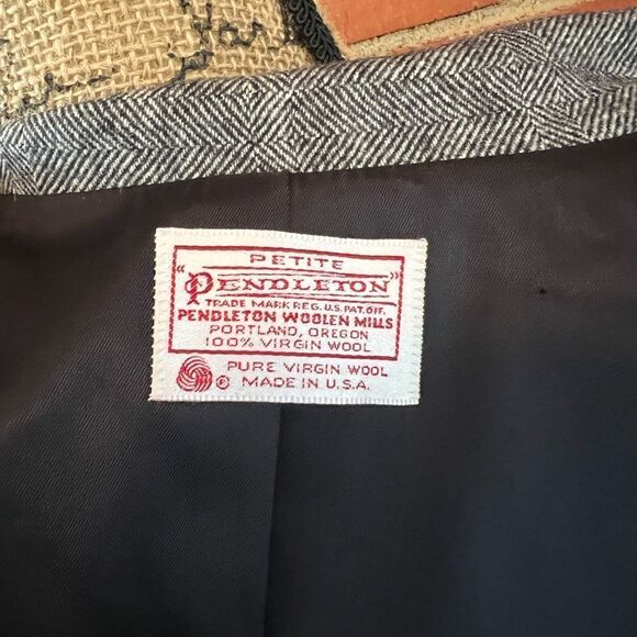 Pendleton wool blazer and skirt - vintage - Picture 8 of 8